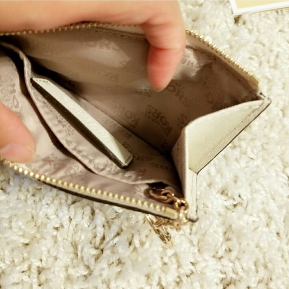 Michael Kors Wallet - Picture 3 of 3